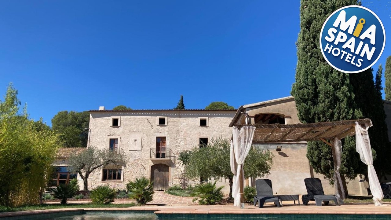 Habitacion suite en Masia Can Robira | Castellfullit del Boix, Spain | Hotel Review 🏩