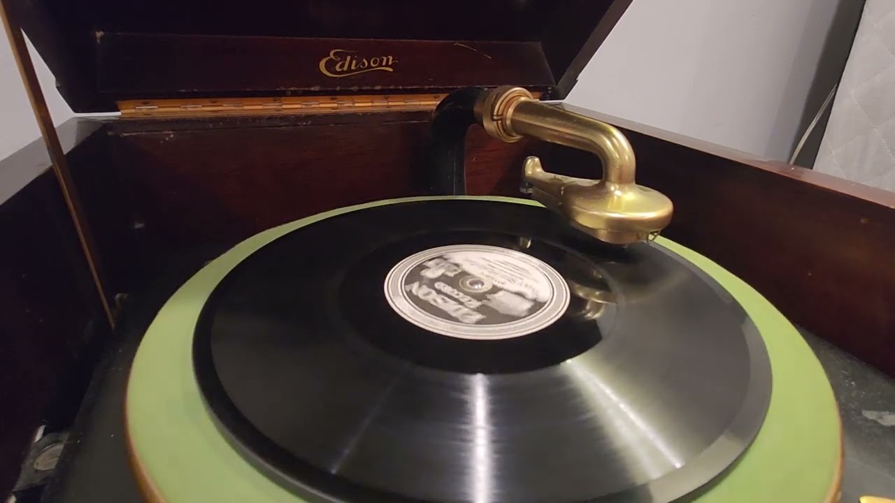 That Red Head Gal - Fox Trot Blues. Edison Record 51156-L.