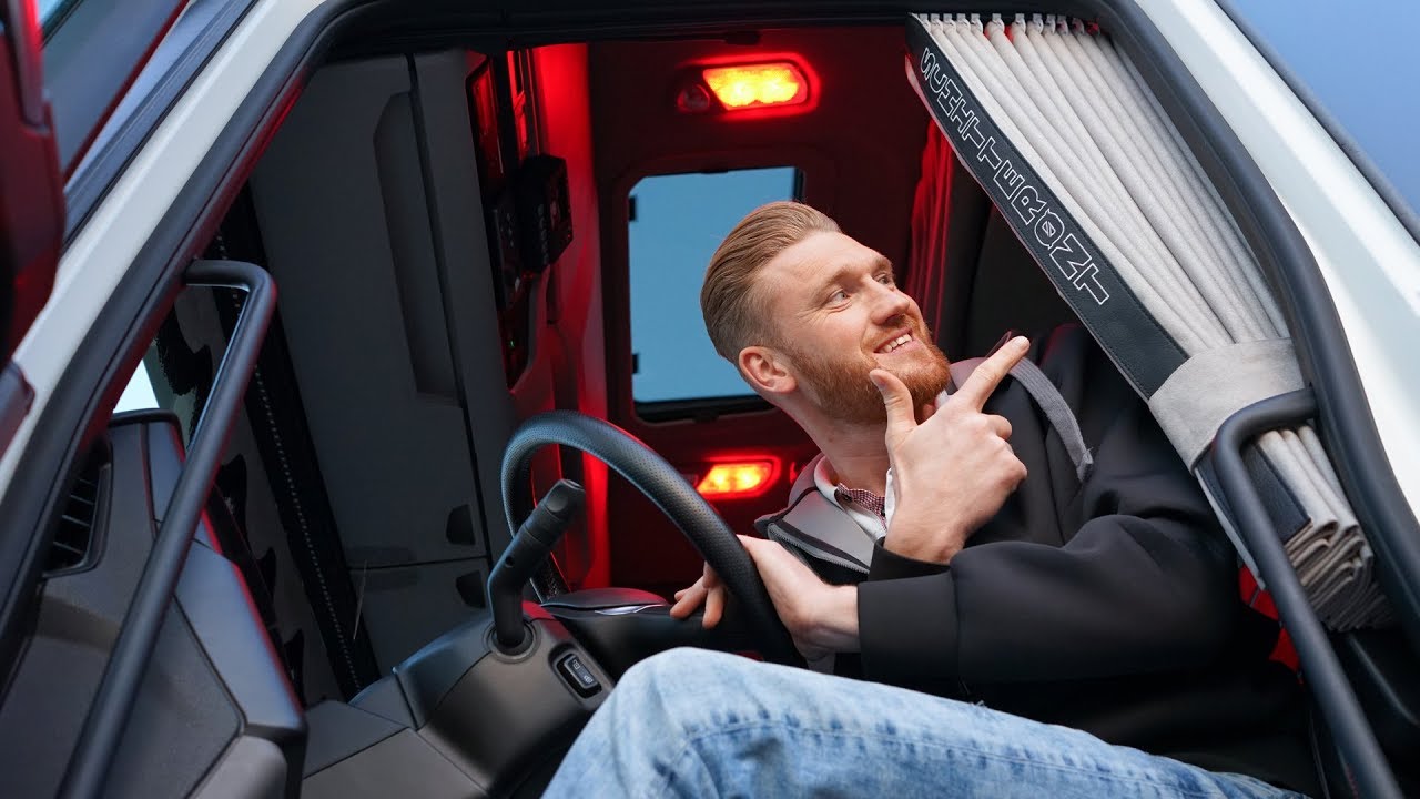 Pitstop bij SPECIAL INTERIOR met m'n Scania S520 V8, echt SCHITTERØNT!