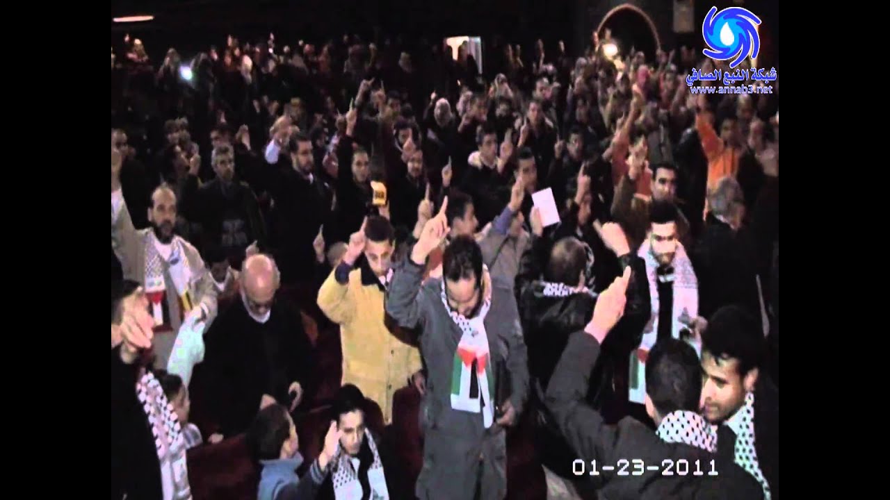 تفاعل الجمهور الحاضر مع نشيد علي السبابة لفريق الوعد