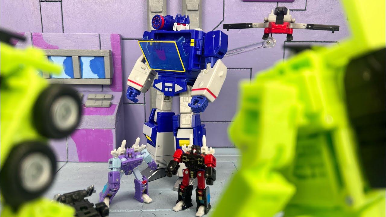Triqqerhappy77: Размышления о Transformers Studio Series 86 Soundwave (и кассетах)