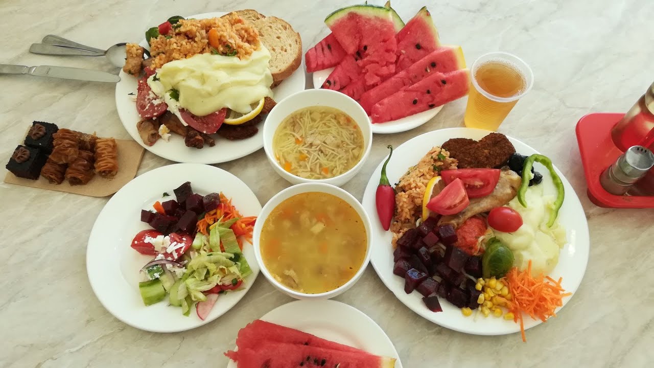 Вкусная еда в Болгарии - ешьте и пейте сколько хотите!