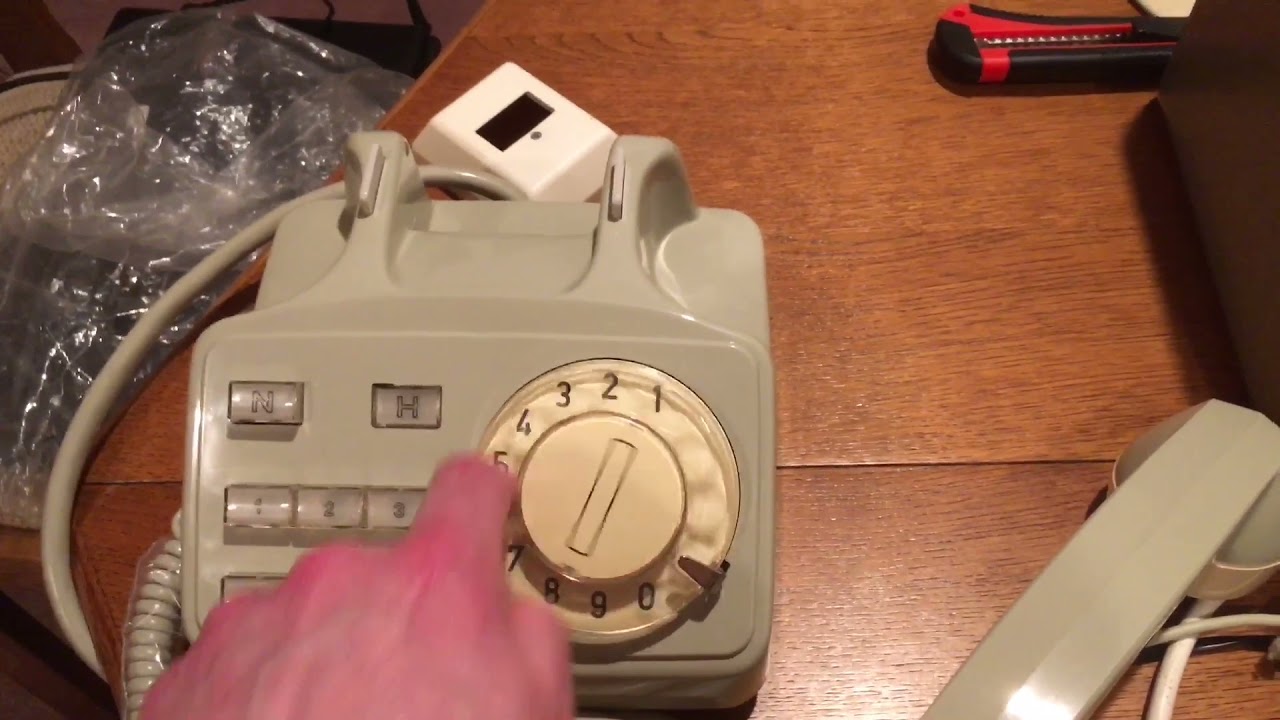Historische Telefonanlagen in Kombination