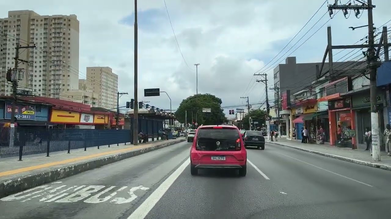 Role pela Av  Cupecê, Zona Sul de São Paulo