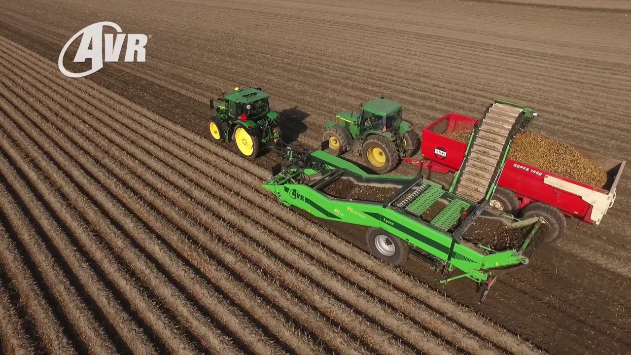 AVR Lynx elevator harvester