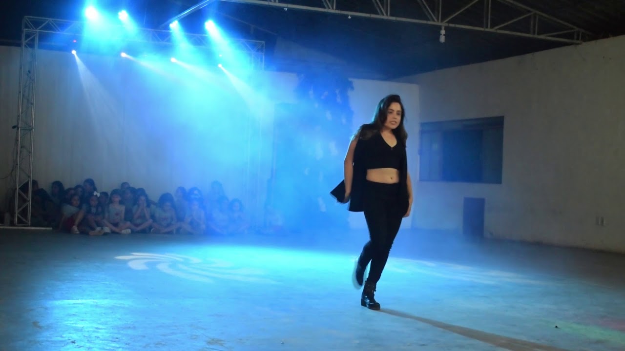 Apresentação Daniela Dance Cover Gfriend and Black Pink