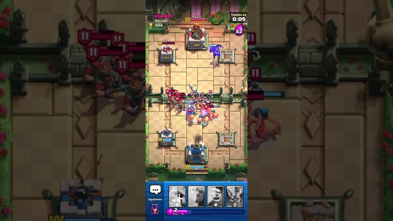 Jugando clash royale con mi amigo pero clash royale elije nuestro mazo