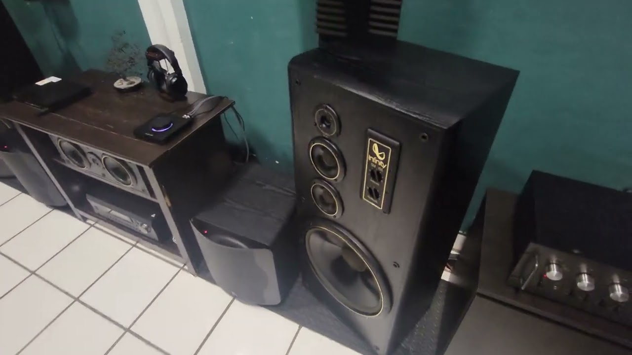 Infinity  SM 155