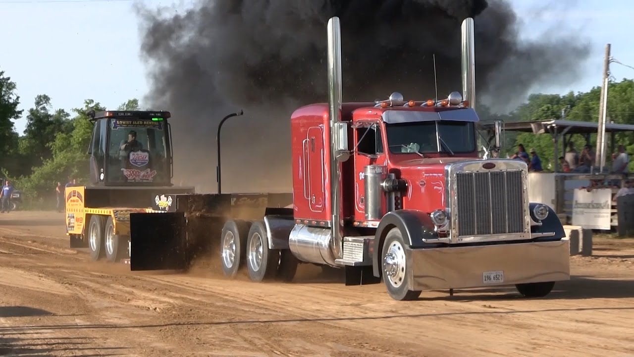 Central Illinois Truck Pullers - Semi Trucks - Truck Pulls Compilation