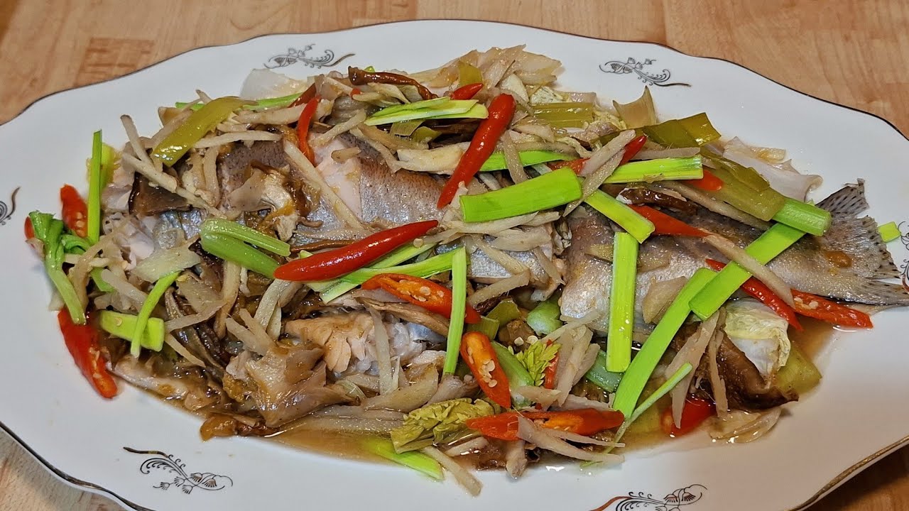 ปลาแซลมอนนึ่งบ๊วย ไม่คิดว่าจะอร่อยขนาดนี้(ทำกินง่ายๆครัวไทยในสวีเดนจ้า🇹🇭🇸🇪)