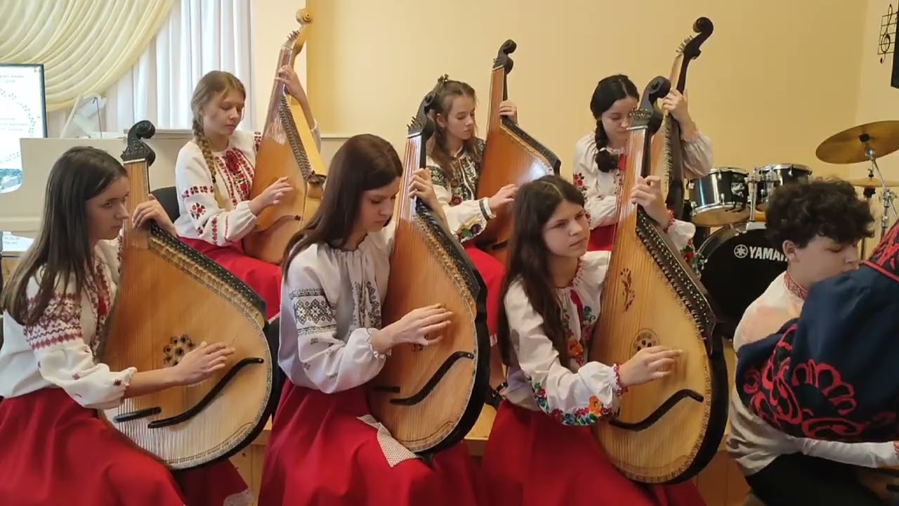 «Попурі українських мелодій». Ансамбль бандуристів 