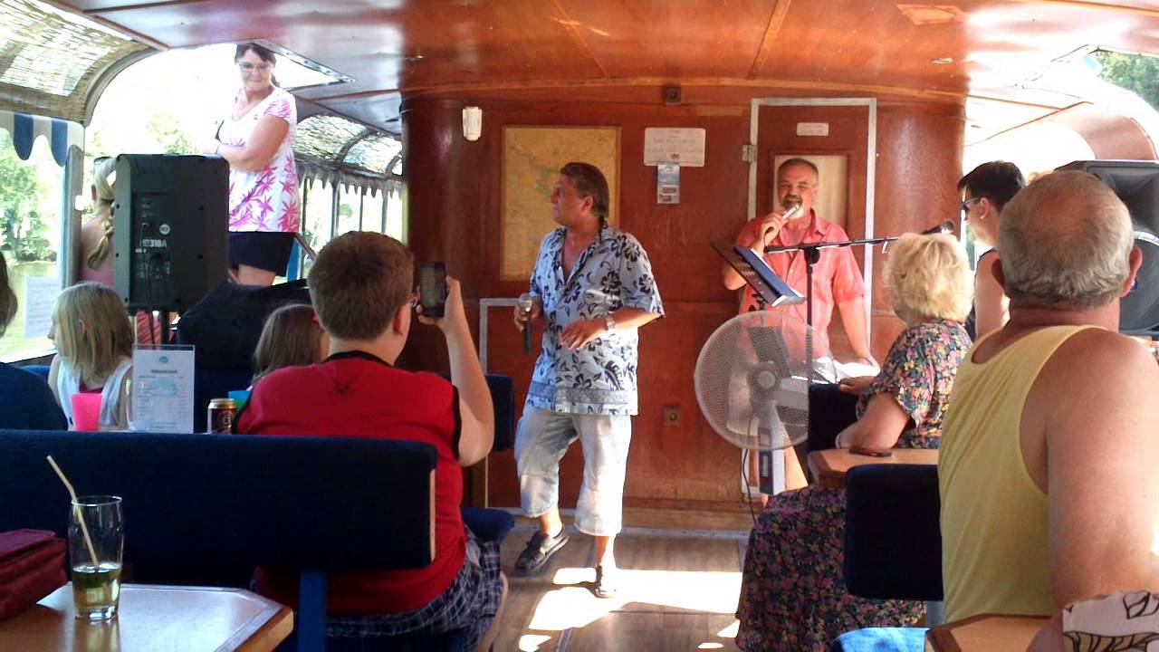 Zpívající loď Lipno kapitána Josefa Zocha s Marcelem Zmožkem