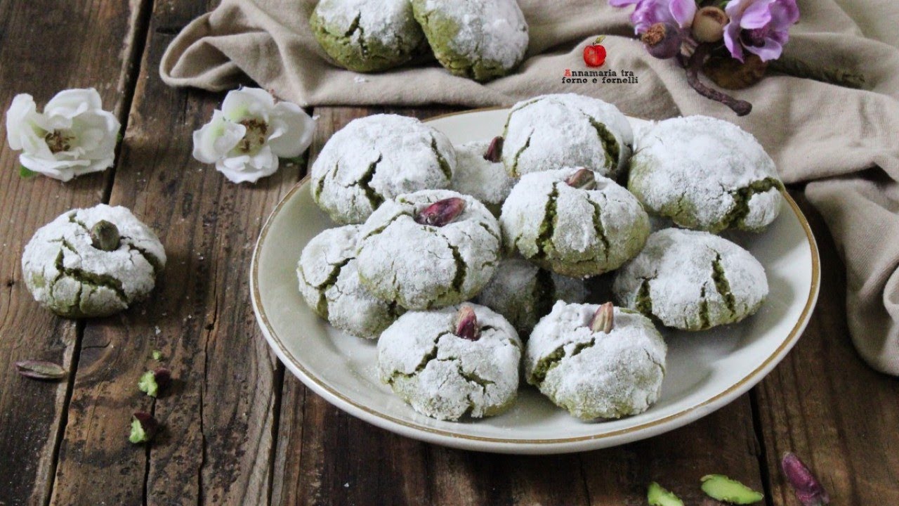 BISCOTTI CON FARINA DI PISTACCHIO