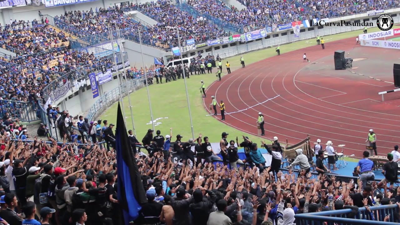Nord Minority in action. PERSIB vs SFC (16/01/2018)