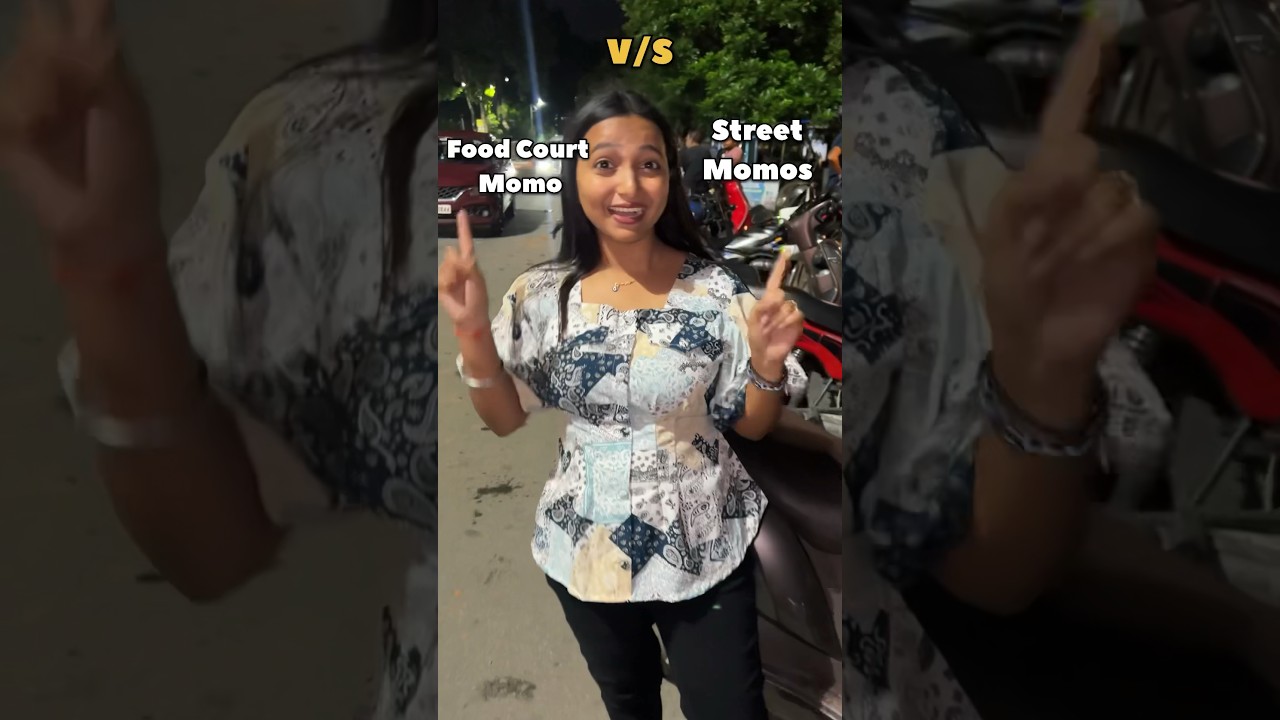 Street momos vs Food Court momos 🥟 #Shorts #viral #momos