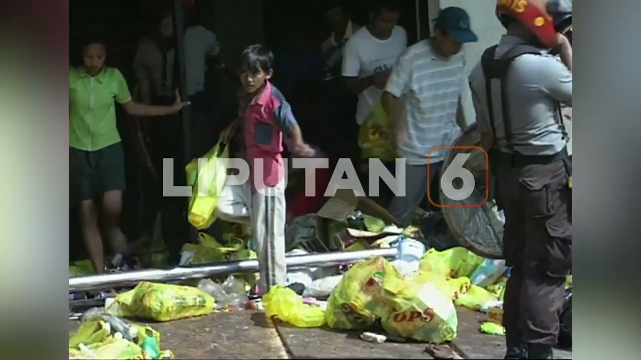 Kerusuhan Mei 1998, Begini Detik-detik Warga Lakukan Penjarahan
