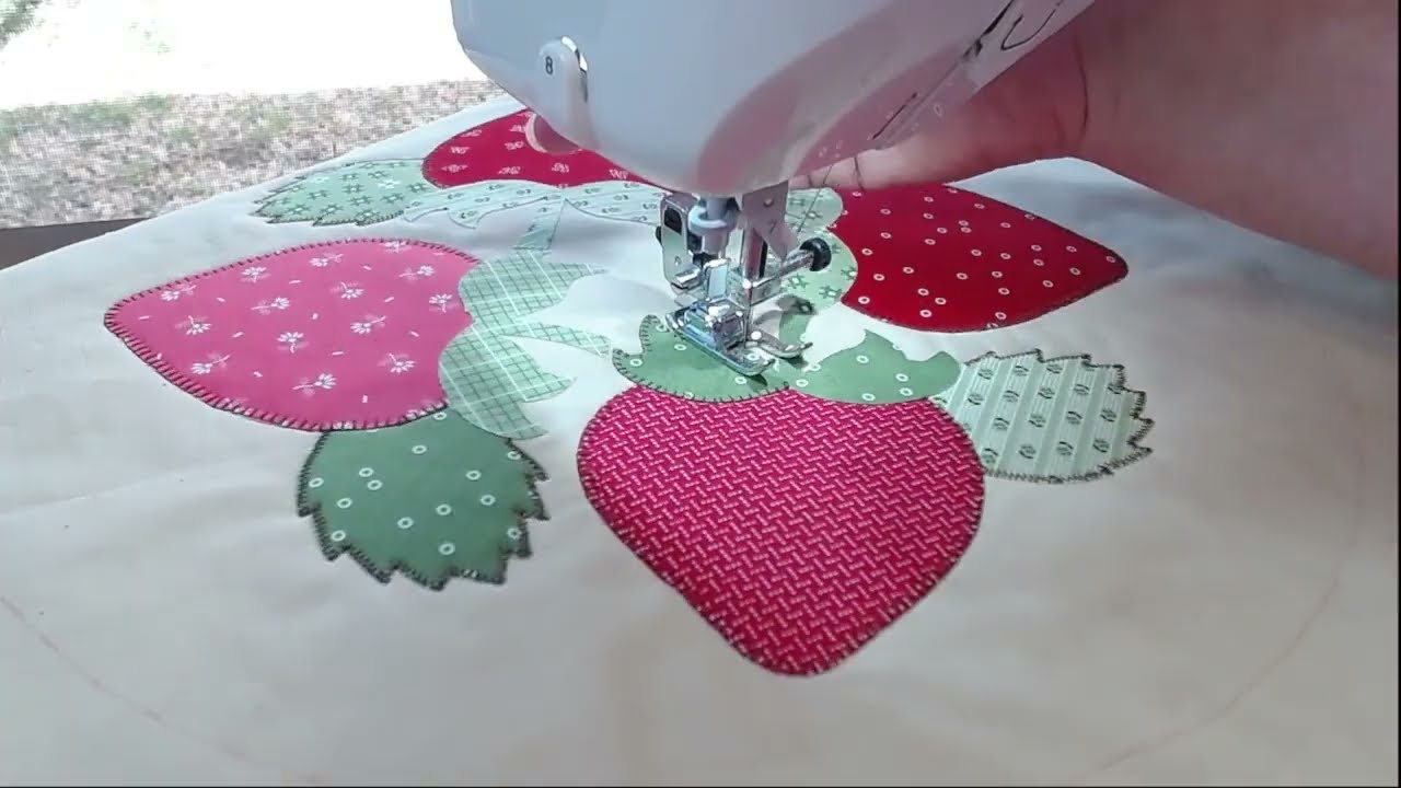 A Strawberry Trivet Mini Quilt - Two Ways!  Raw edge applique & with Inktense pencils