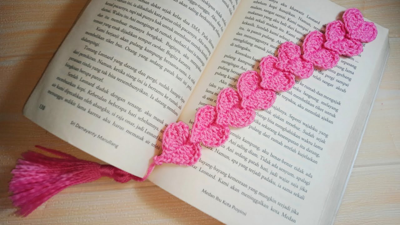 how to crochet heart bookmark with tassel | crochet bookmark tutorial