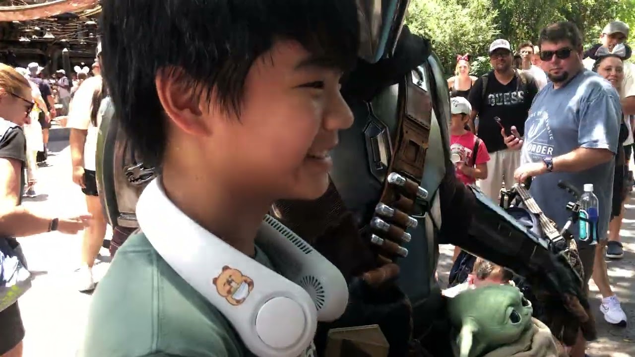 The arrival of the Mandalorian & Grogu at Galaxy’s Edge (July 2025)