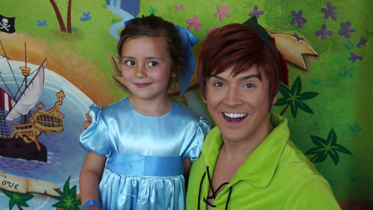 Daisy as wendy meets peter pan at magic kingdom 2016