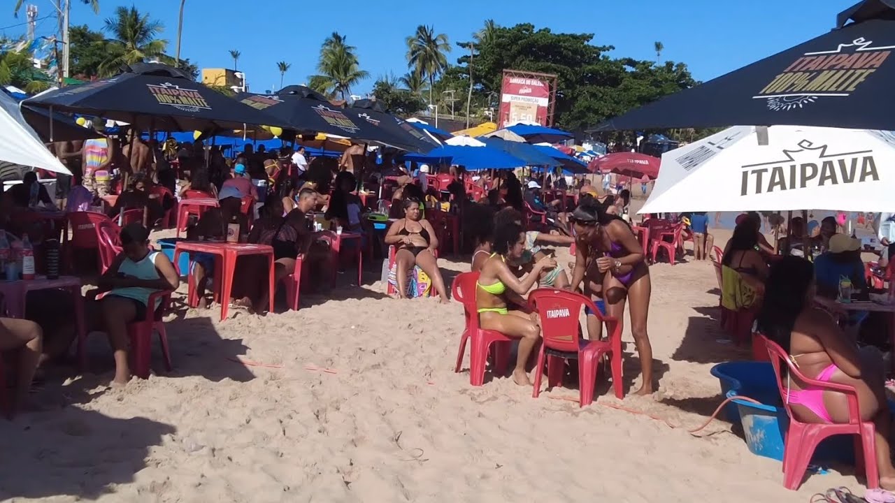 SALVADOR BAHIA - A BELÍSSIMA PRAIA DE ITAPUÃ  🇧🇷 (14 Julho,2024) #salvadorbahia