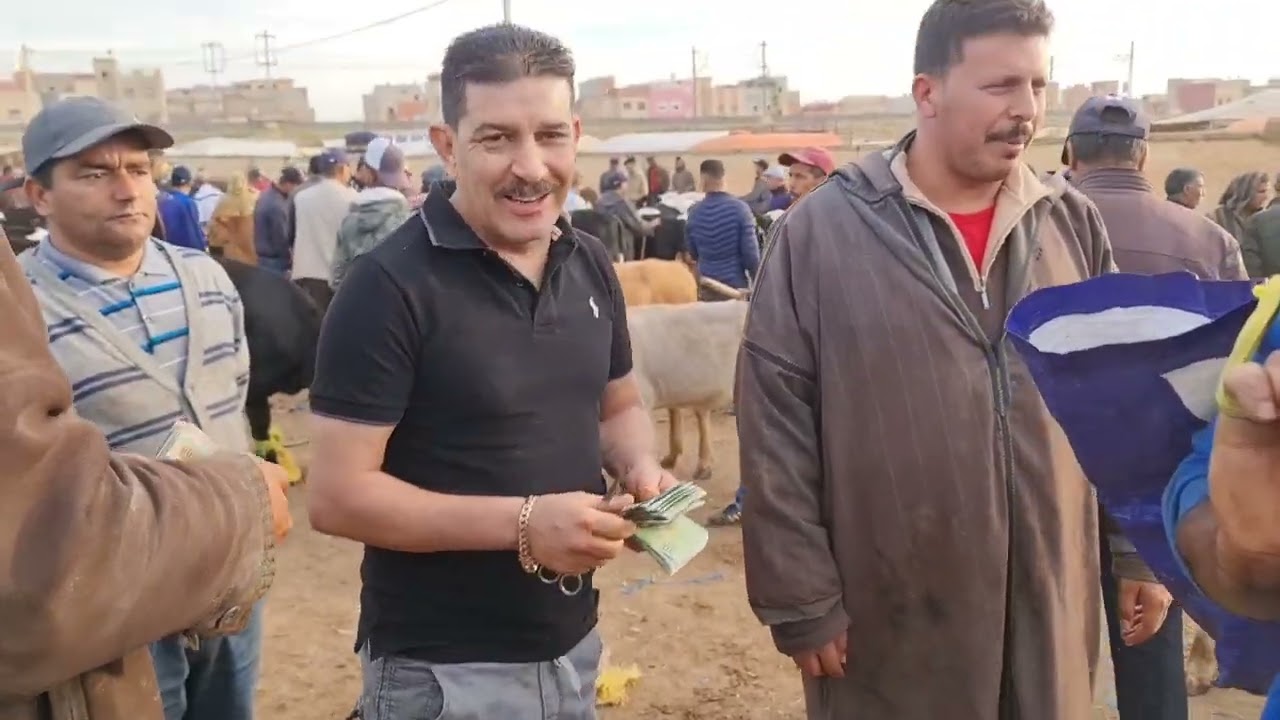 فيديو جميل وانتم الأجمل فيه جميع لاتمنة سمك خضر فواكة دجاج فرجة ممتعة وديما تحياتي لكم ❤️❤️
