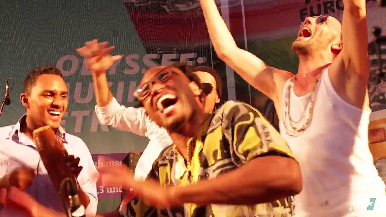 La Mambanegra - Me parece perfecto (Live in Germany)