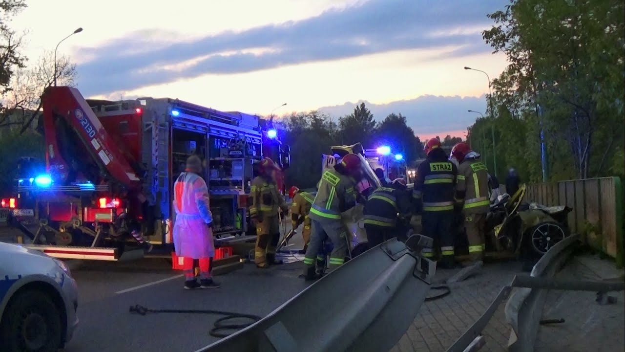 [KU PRZESTRODZE] Wypadek na Al. Andersa w Bielsku-Białej (działania PSP, dojazd i odjazd ZRM)