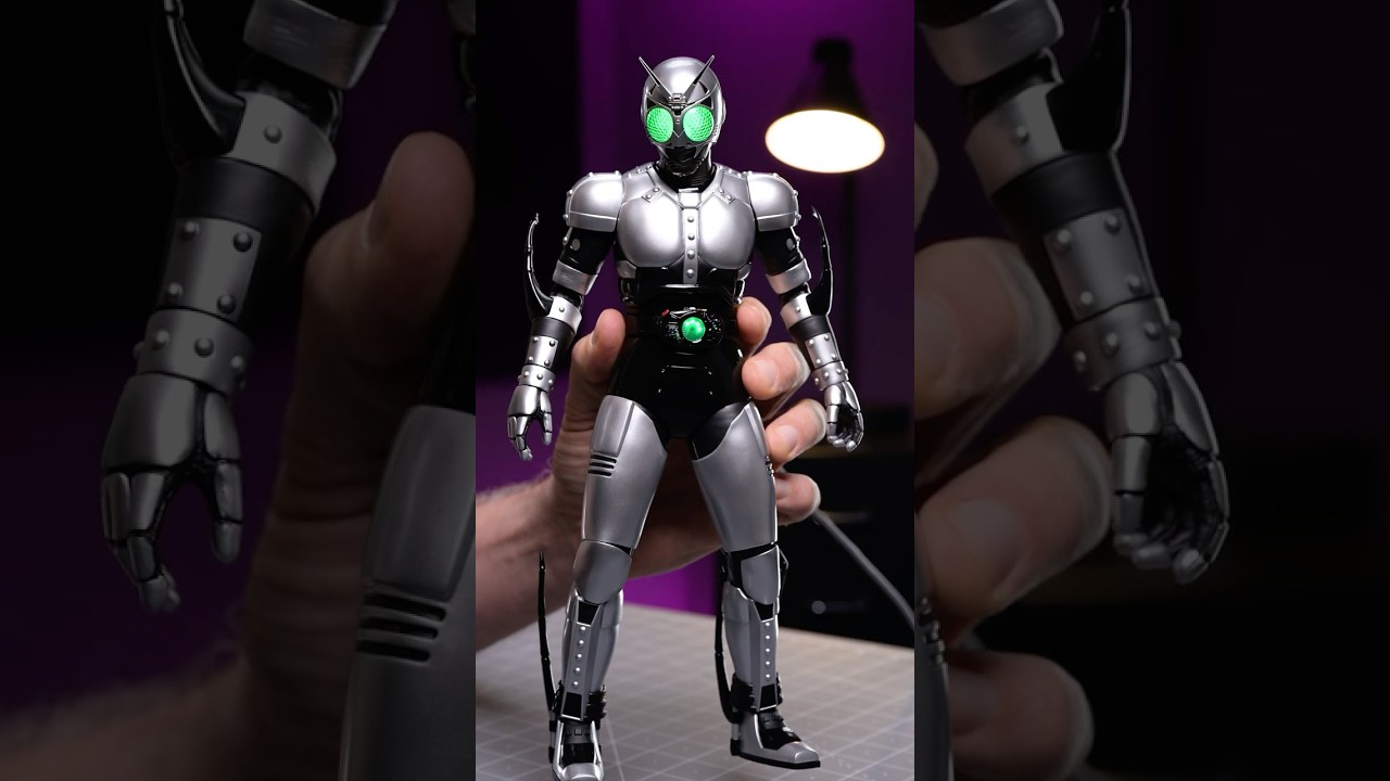 FIRST LOOK Hot Toys Shadow Moon Kamen Rider Figure Unboxing