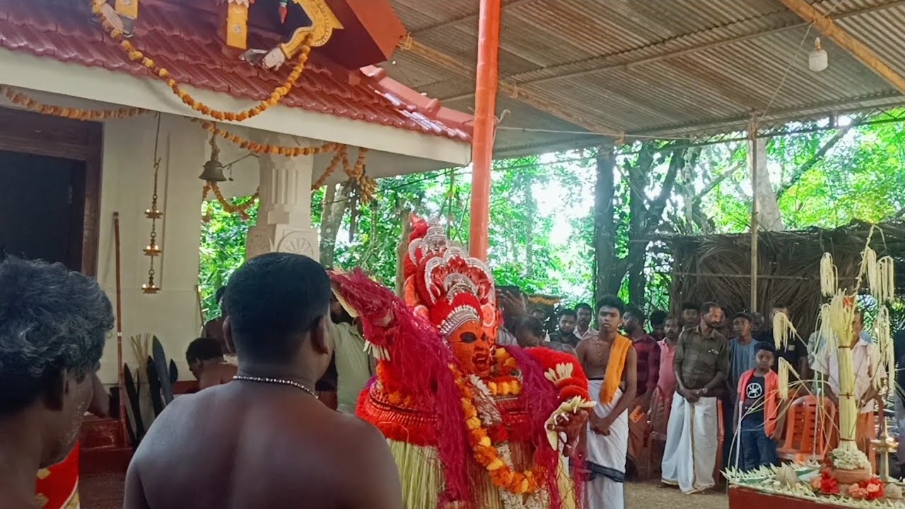 വിഷ്ണു മൂർത്തി തെയ്യം വിട്ടിയാർകുന്ന് രാജപുരം