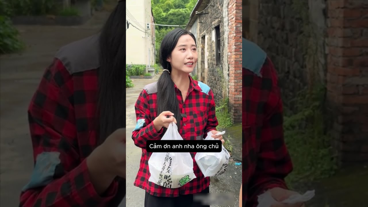 Giúp đỡ hai anh em ăn mày, 10 năm sau chàng trai được báo đáp xứng đáng. #shorts #tiktok