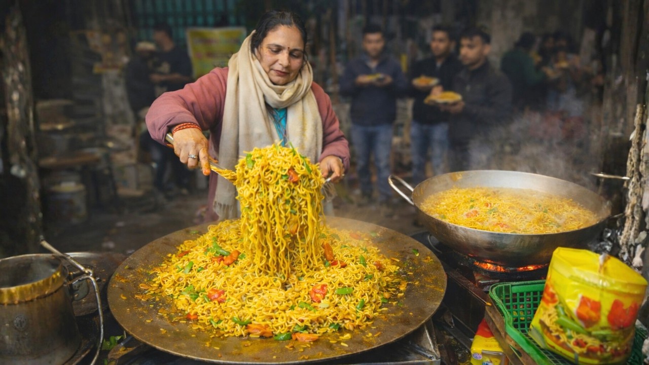 Spicy Street Noodles Made by Aunty | Butter Noodles on Huge Tawa