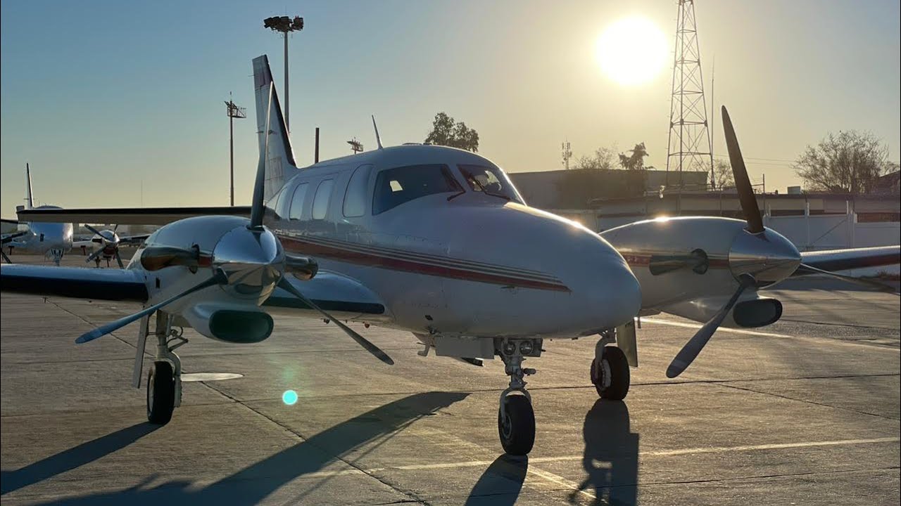 Piper Cheyenne landing Toluca Mexico