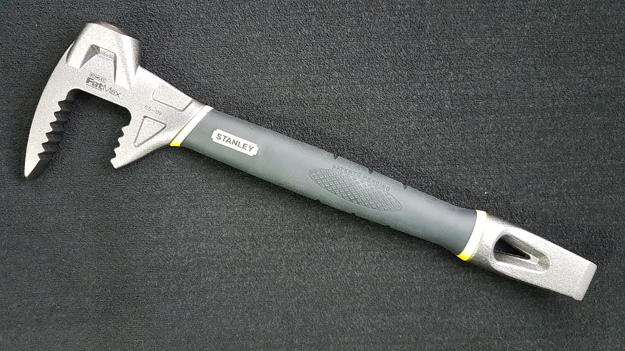 Stanley Fubar 2 FatMax a escena: Una herramienta de demolición compacta.