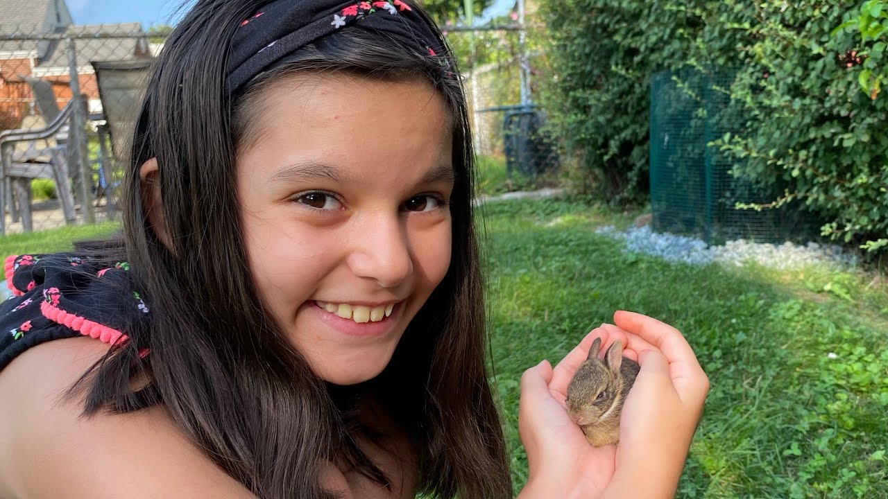 Deniz Bahçede Yavru Tavşan Buldu🐰Eve Getirmek İstedi Annesi İzin Vermedi Çok Üzüldü! Funny Kids