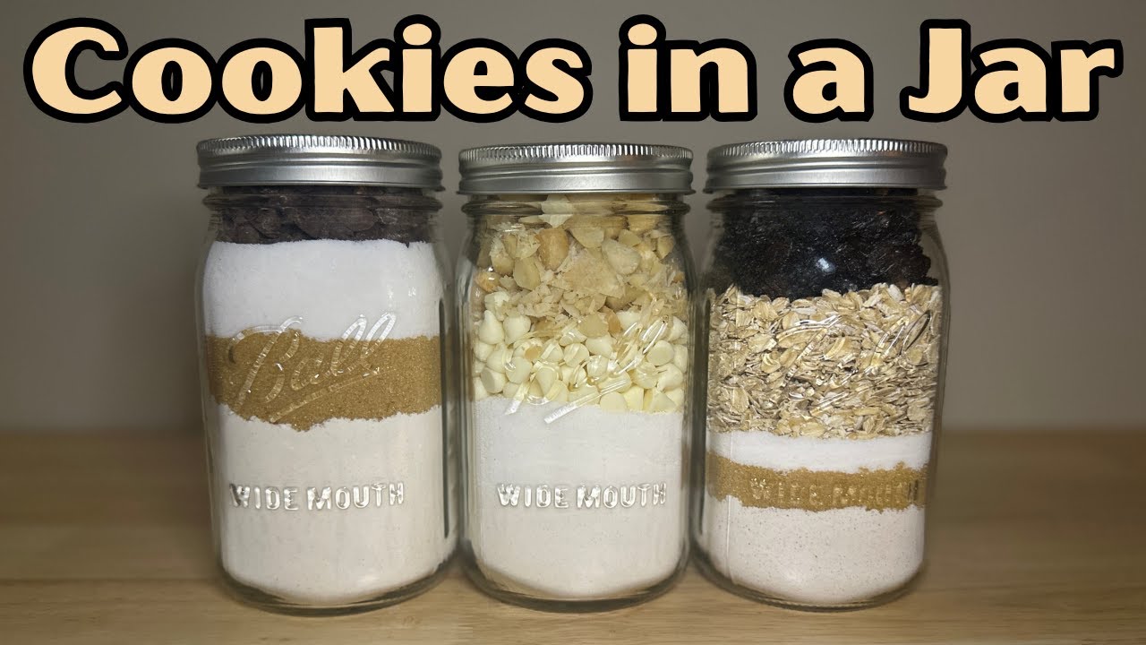 Cookies in a Jar: A Perfect Holiday Gift!