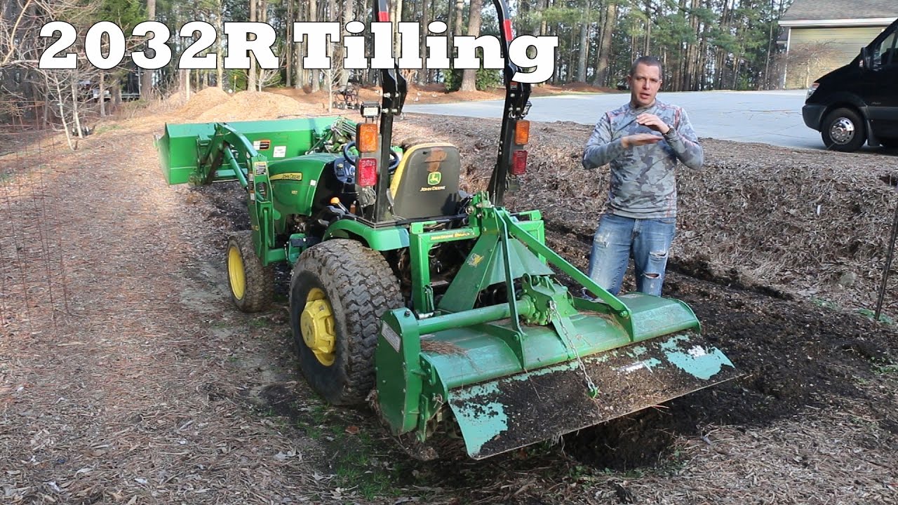John Deere 2032R - Garden Tilling