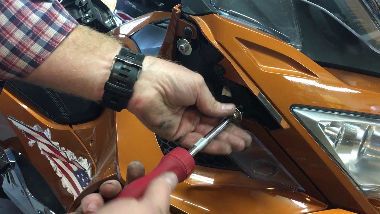 Can Am Spyder RT Magic Mirrors Installation