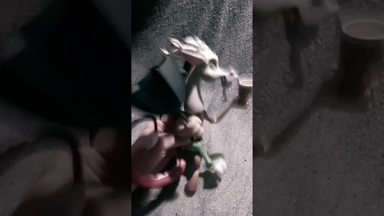 дискорт танцует под музыку хип хоп