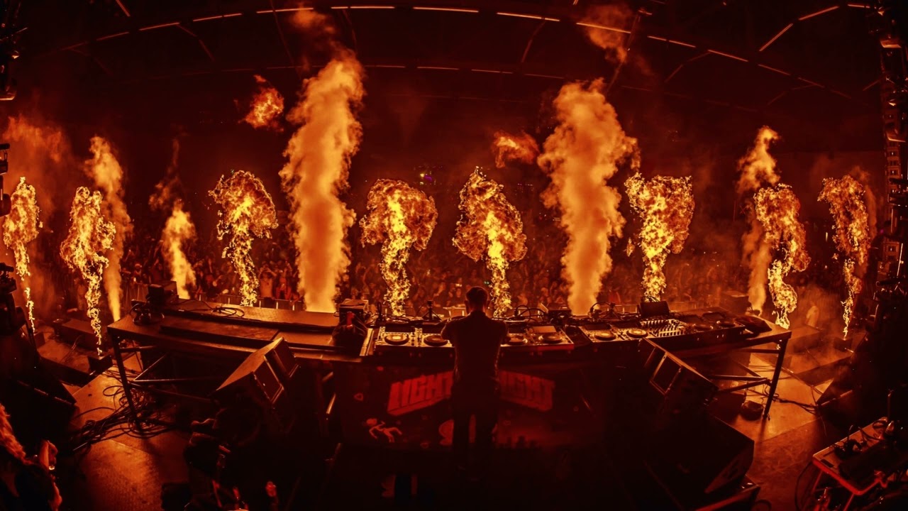 Right In (Live Edit) x Scatta (Nosphere Edit) (Skrillex Mashup)