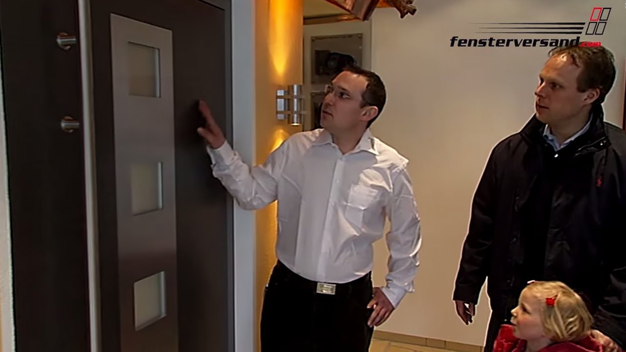 Haust&uuml;ren aus Alu, Holz und Kunststoff &mdash; Produktvideo | fensterversand.com