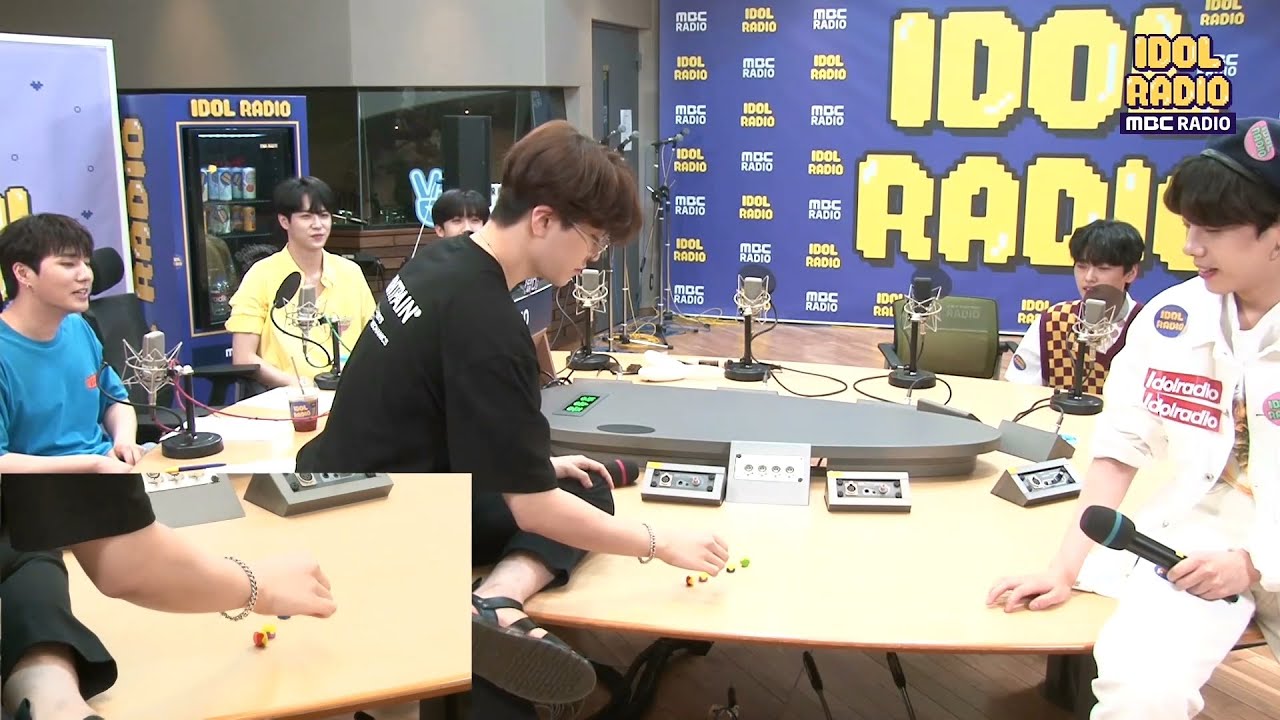 [IDOL RADIO] 팔뚝맞기 벌칙이 걸린 영재와 장대현의 공기놀이 대결! 20200623