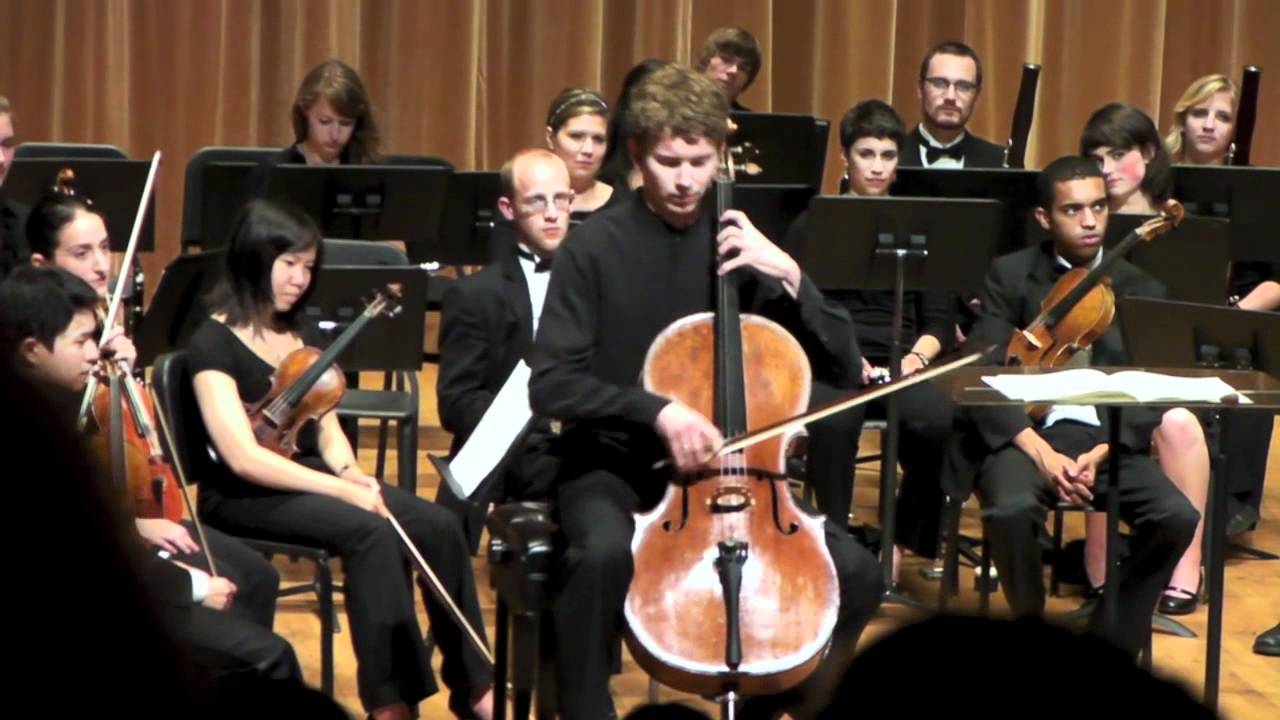 Joshua Roman performs Julie-O