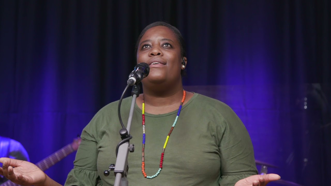 THE HIDDEN PLACE / IT IS WELL | Vineyard Worship feat. Olu Meduoye