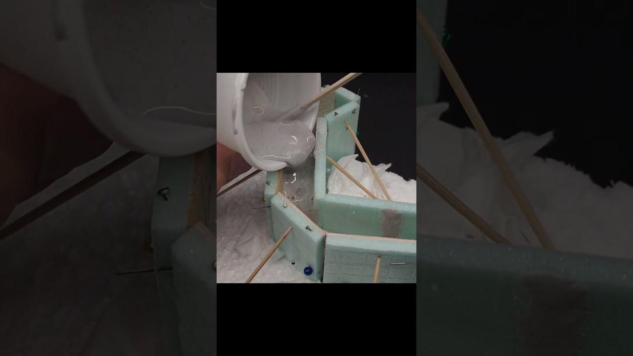 Building a bunker ⚒️⛏️ #diy #ww2 #normandy #omaha #diorama #miniature #painting #building #build