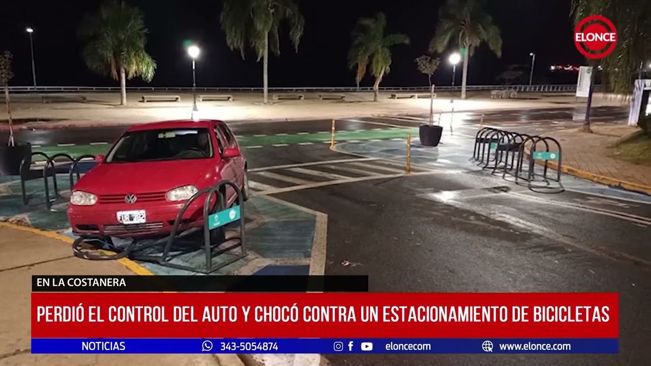 Perdi&oacute; el control del auto y choc&oacute; contra un estacionamiento de bicicletas