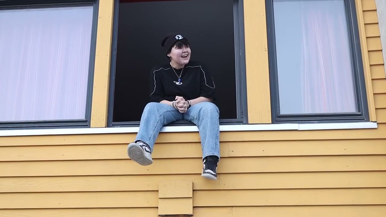 Eqiasuttuullunga sussat! (musik video)
