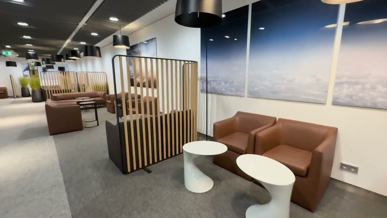 Lufthansa Business Class Lounge - CDG Terminal 1