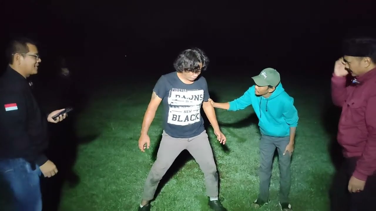 LAPANGAN KALIBUNTU LOSARI || Syukuran Sedekah Bumi dan Peristiwa Tragis yang Menyertainya || 🔴LIVE