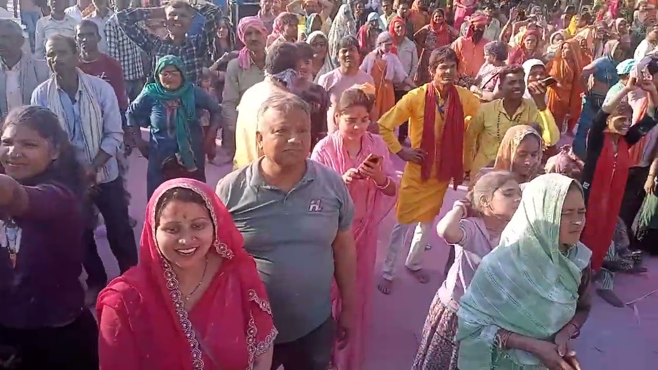 होली बागेश्वर धाम छप्पर फाड़ होली 